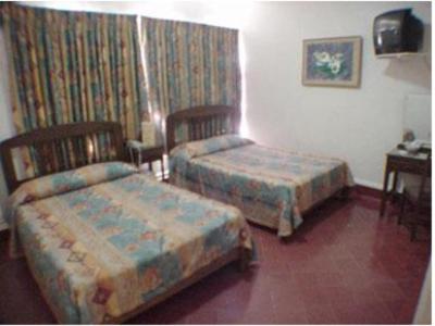 Quadruple Room at Hotel 5a Avenida, photo 5